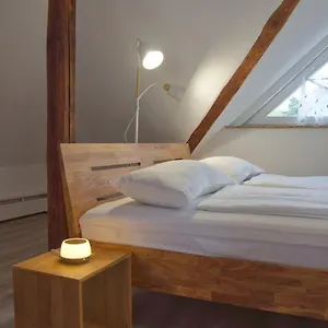 Apartment Traumzeit Mit Balkon In Vorstadtvilla